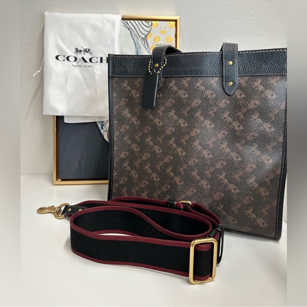 COACH Field Tote With Horse And Carriage Print in Brass/Truffle Black